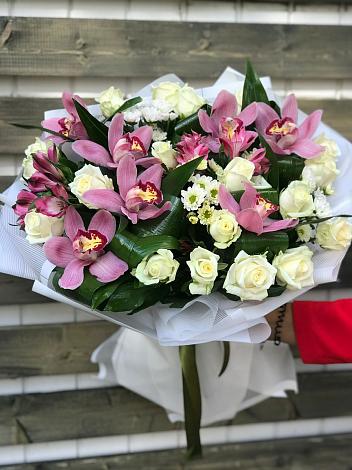 Букет цветов из: Розы и Хризантемы в Уркарахе
