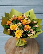Букет цветов из:  Альстромерии и Розы в Уркарахе