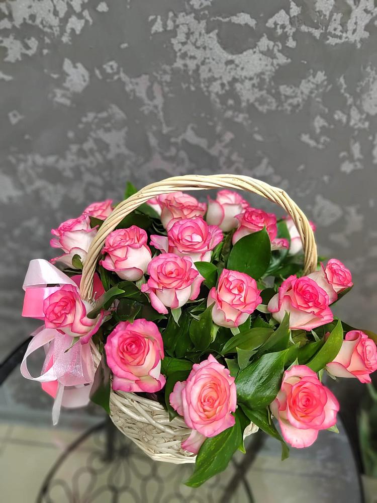 Цветочная композиция из Розы в корзине в Уркарахе