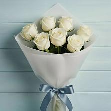 Букет 7 Белых роз Эдлесс Лав в Уркарахе