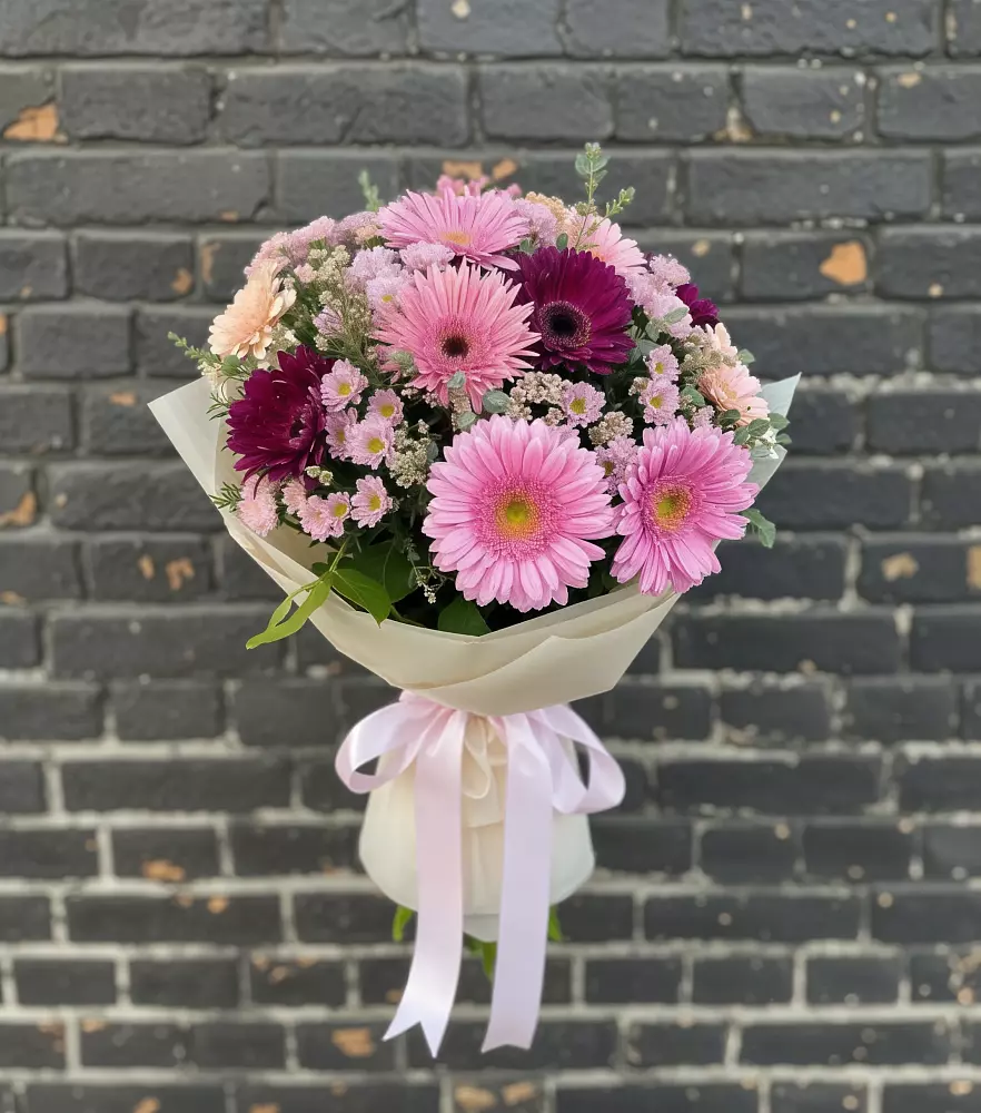 Букет цветов из: Герберы и Хризантемы в Уркарахе