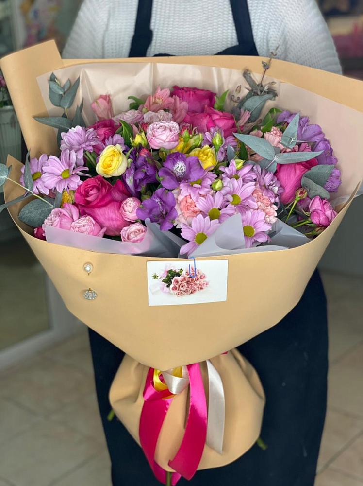 Букет цветов из: Хризантемы, Гвоздики и Альстромерии в Уркарахе