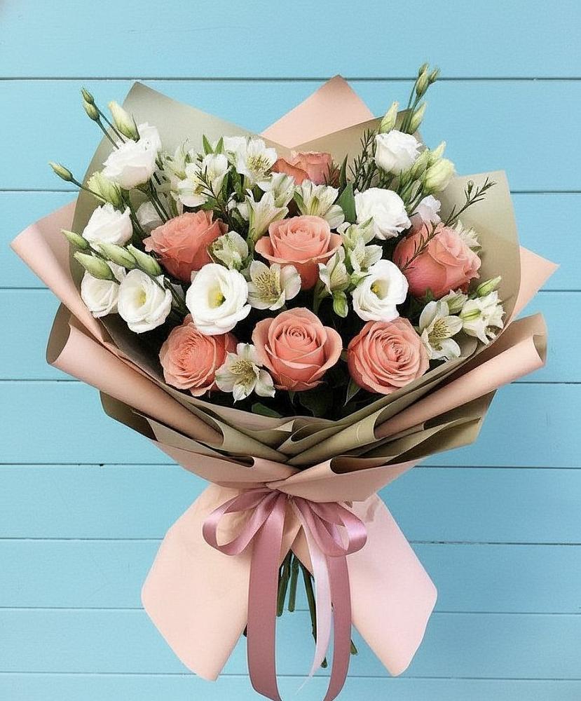 Букет цветов из: Розы, Альстромерии и Лизиантусы в Уркарахе