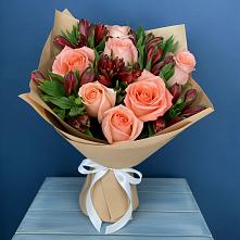 Букет цветов из:  Розы и Альстромерии в Уркарахе