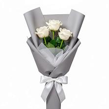 Букет 3 белые розы в Уркарахе