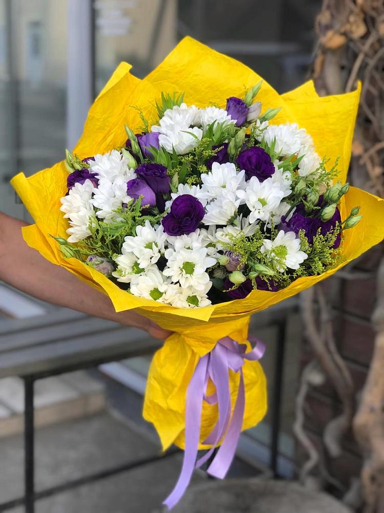 Букет цветов из: Ирисы, Хризантемы и Ромашки в Уркарахе