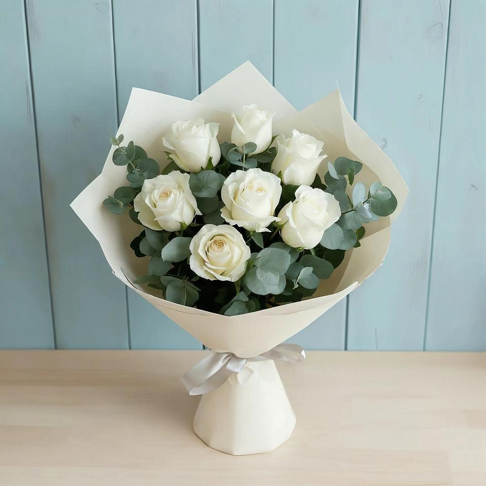 Букет Белые розы в Эвкалипте в Уркарахе