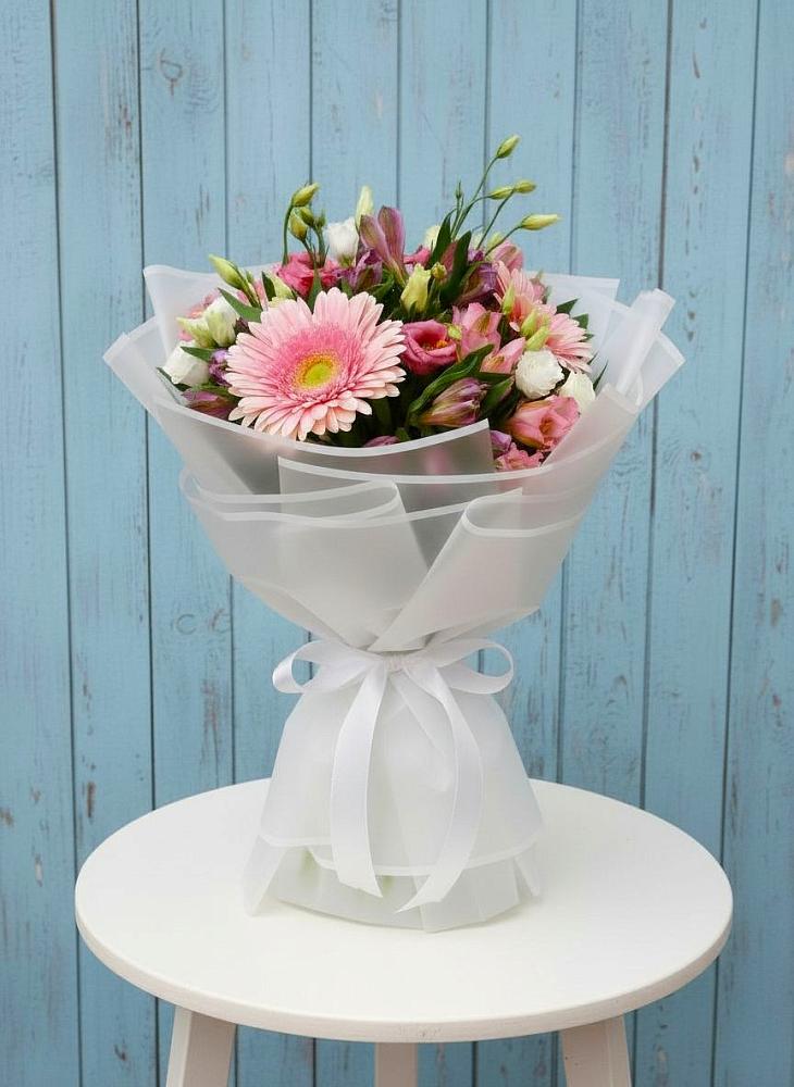 Букет цветов из: Герберы, Альстромерии и Лизиантусы в Уркарахе