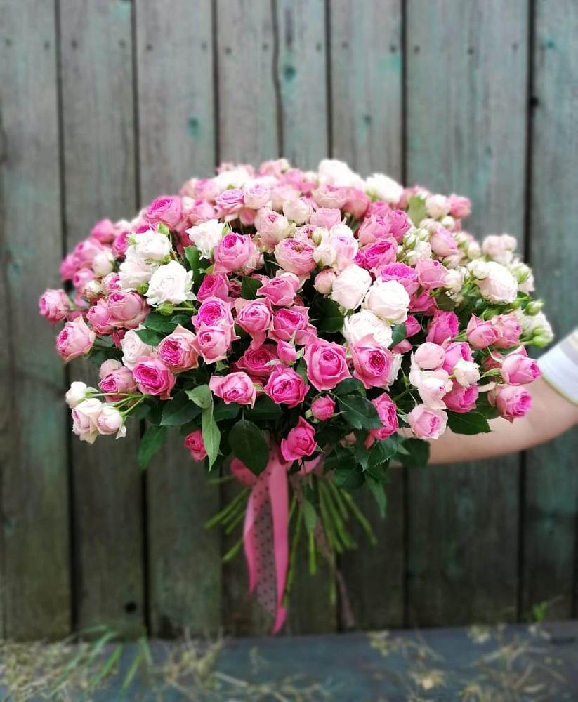 Букет Розовые кустовые розы Натали и Лав Лидия в Уркарахе