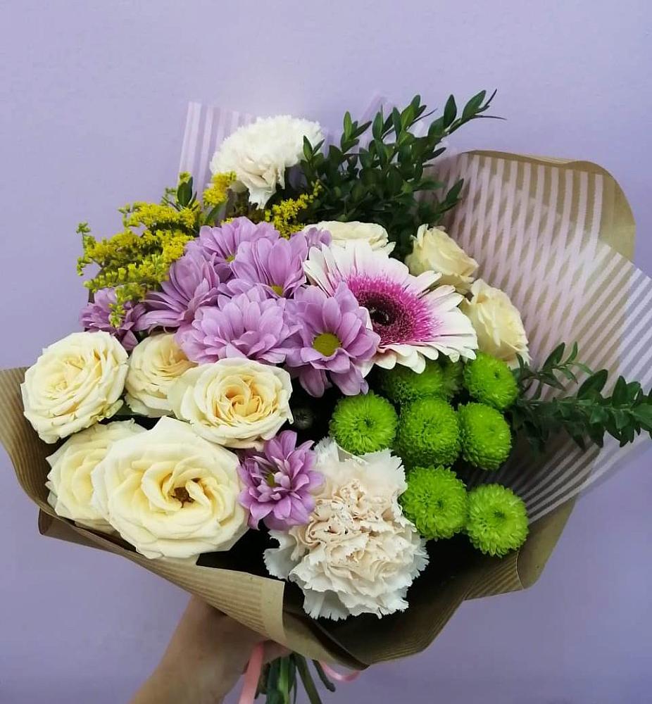 Букет цветов из: Хризантемы, Розы, Гвоздики и Герберы в Уркарахе