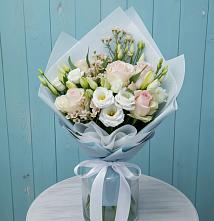 Букет цветов из:  Розы и Лизиантусы в Уркарахе