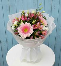 Букет цветов из:  Герберы, Альстромерии и Лизиантусы в Уркарахе