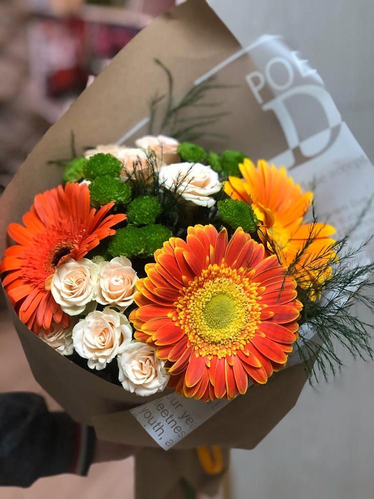 Букет цветов из: Герберы, Хризантемы и Розы в Уркарахе
