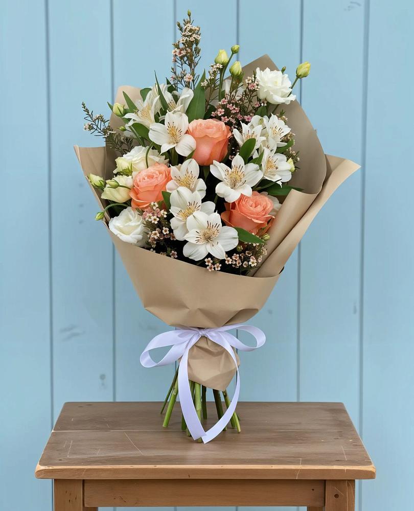 Букет цветов из: Альстромерии, Лизиантусы, Розы и Хризантемы в Уркарахе